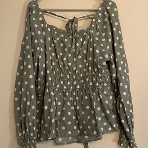 Cute puff sleeve top